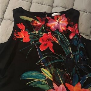Bisou Bisou Black Floral Crop Top